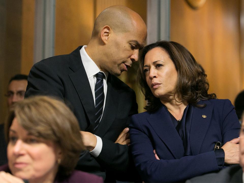 Amy Klobuchar, Cory Booker and Kamala HarrisEPA-EFE