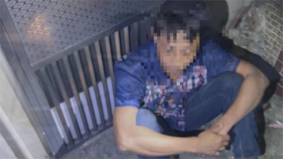 苗栗男偷車遭反鎖 6小時撬天窗狼狽逃跑...