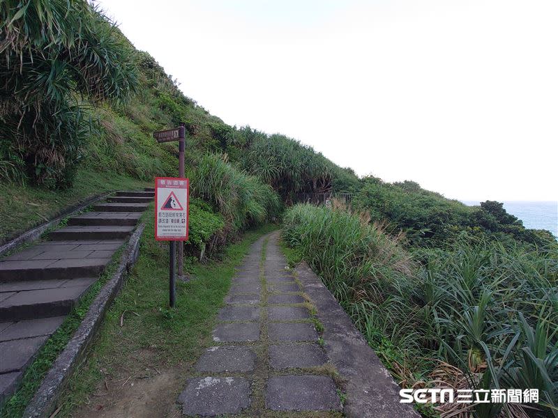 鼻頭角「燈塔線」舊步道目前已經關閉。