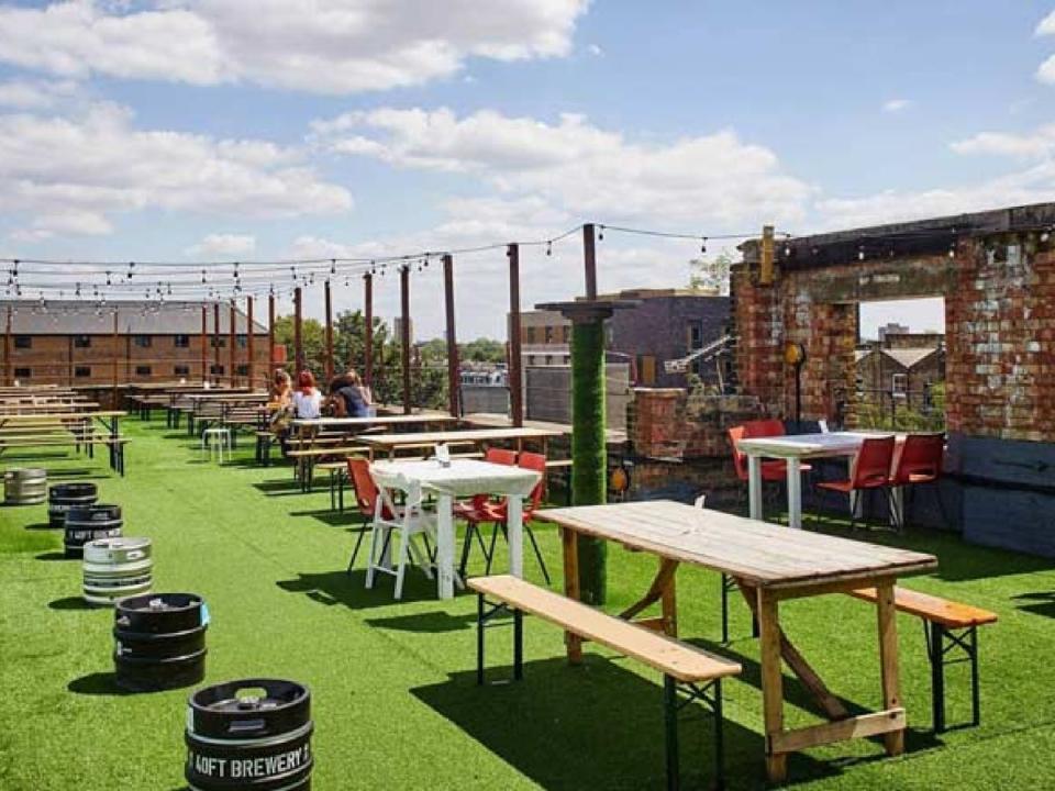 There will be a number of big screens on the rooftop (Dalston Roofpark)