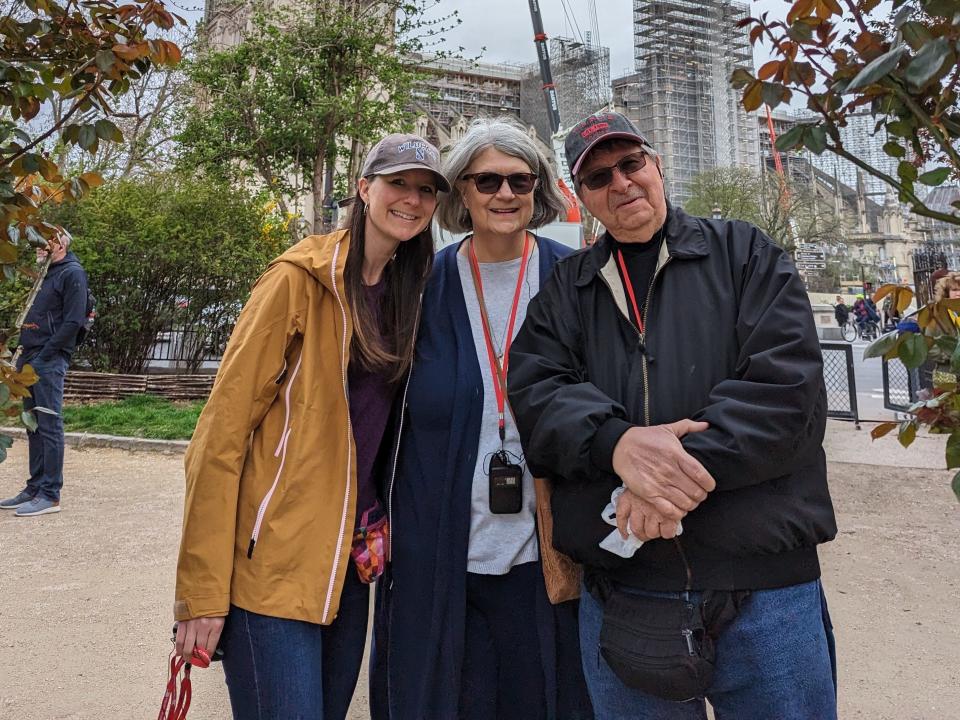 Sarah Kuta with her mom and dad in france