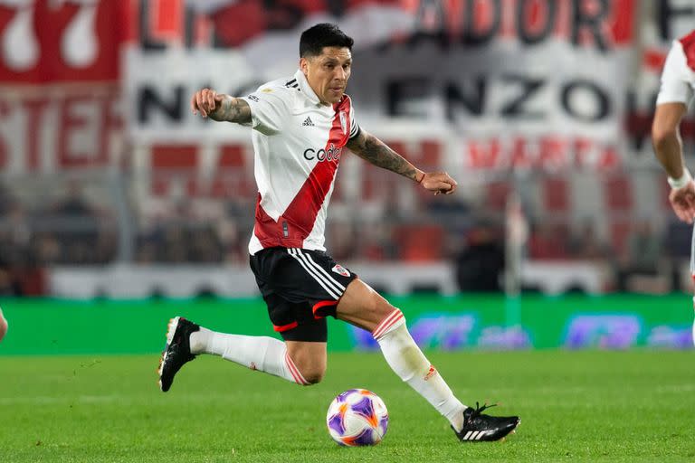 Enzo Pérez, el equilibrio en el mediocampo de River, que jugará con Argentinos Juniors en su estreno por la Copa de la Liga Profesional.