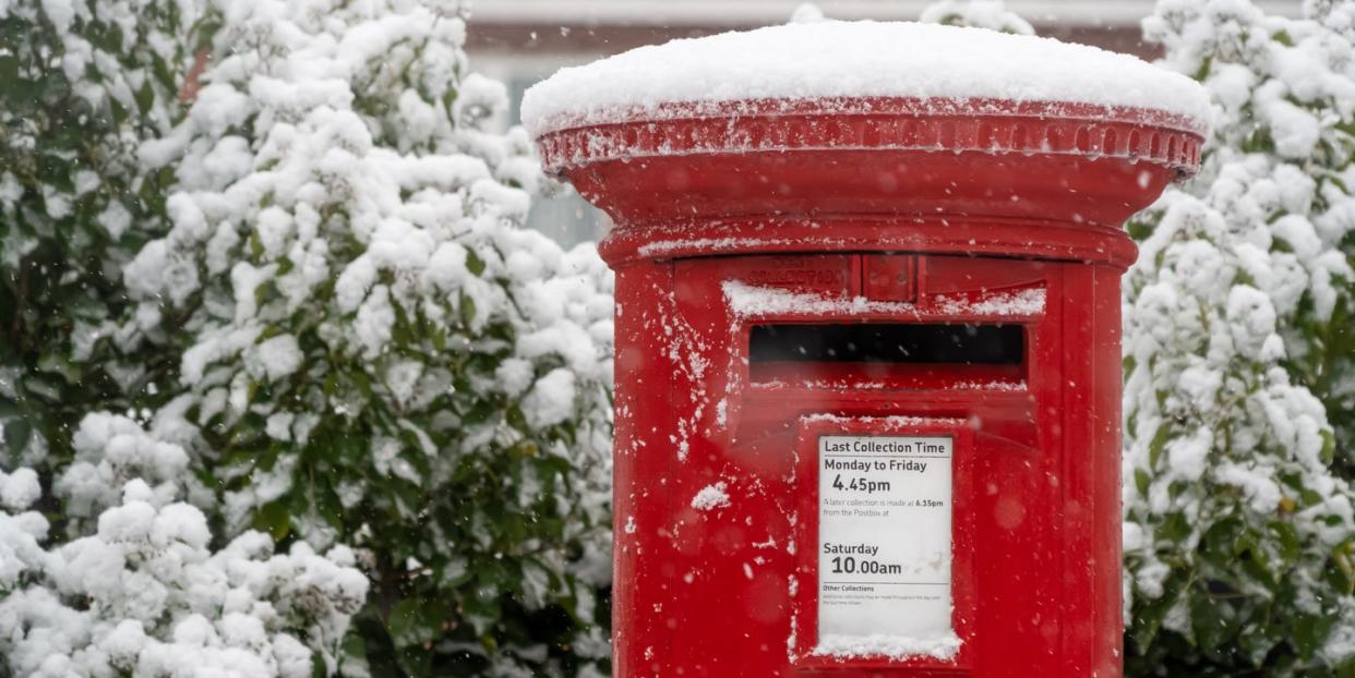 royal mail release christmas last posting dates for 2022 but urge people to post early