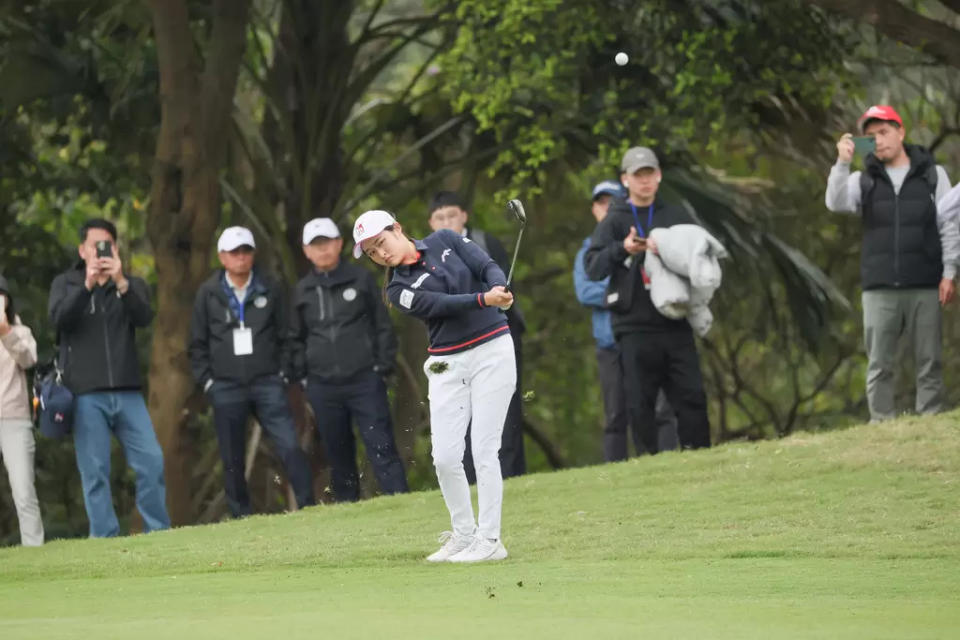 鴻海贊助選手吳佳晏第三回合打出全場最低桿的67桿-5以三回合總桿217桿1暫並列第10。Tlpga提供／葉勇宏攝