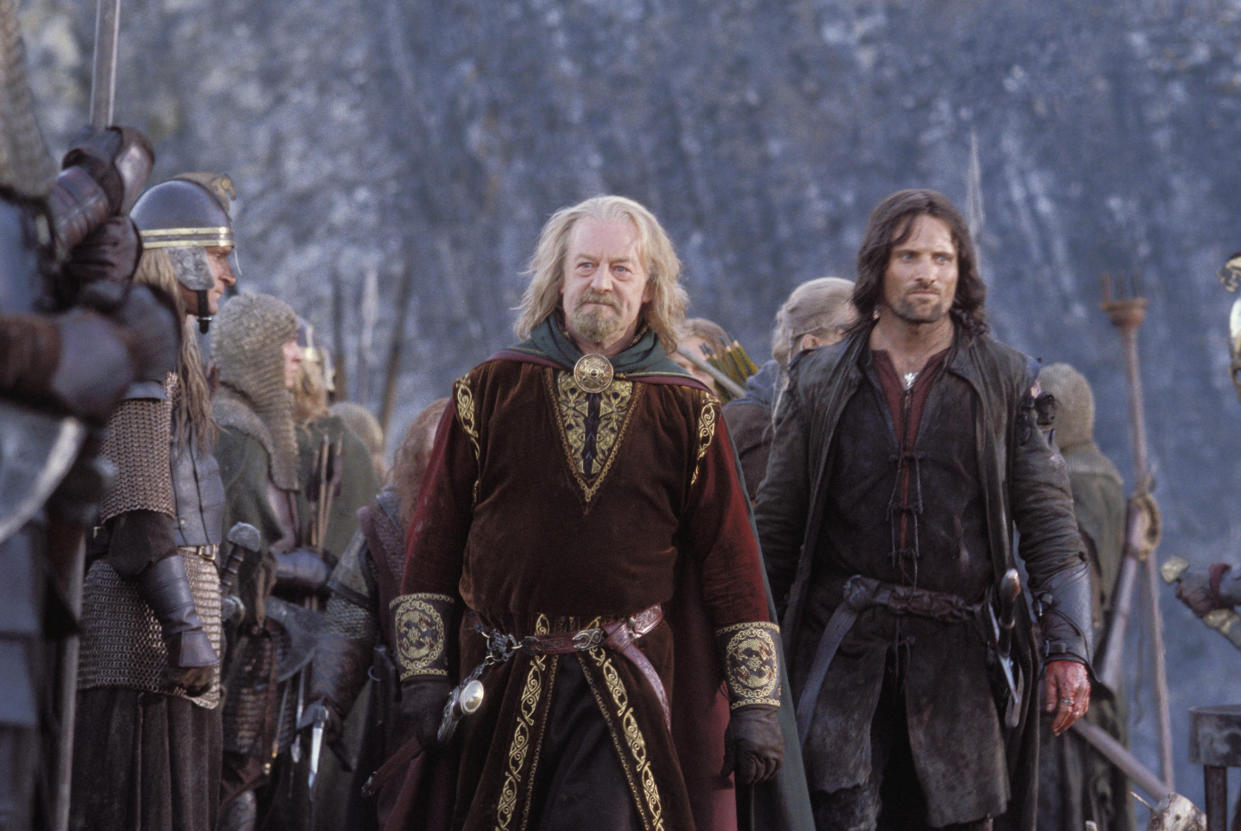 THE LORD OF THE RINGS: THE TWO TOWERS (2002) BERNARD HILL, THEODEN, VIGGO MORTENSEN, ARAGORN TWRS 001 4