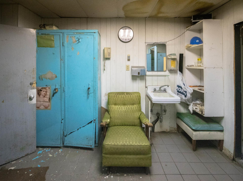 Abandoned medical institution at unnamed location. (Photo: Freaktography/Caters News)