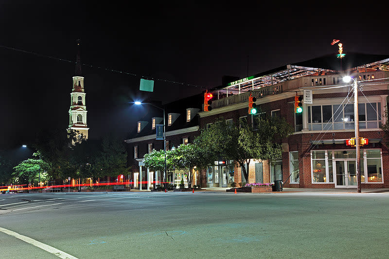 <b>Carolina del Norte</b>: La posibilidad de crear un estado propio entusiasma a muchos habitantes de Carolina del Norte y así lo demuestran las más de 29.000 firmas que secundan esta opción. En la imagen Franklin Street en Chapel Hill, Carolina del Norte. (Wikimedia Commons).