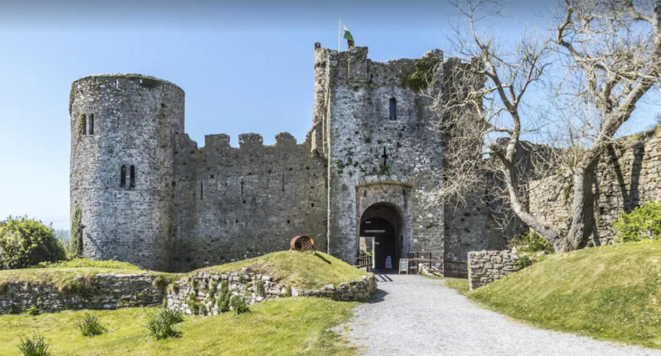 Best castle stays in the UK to know about. (VRBO)