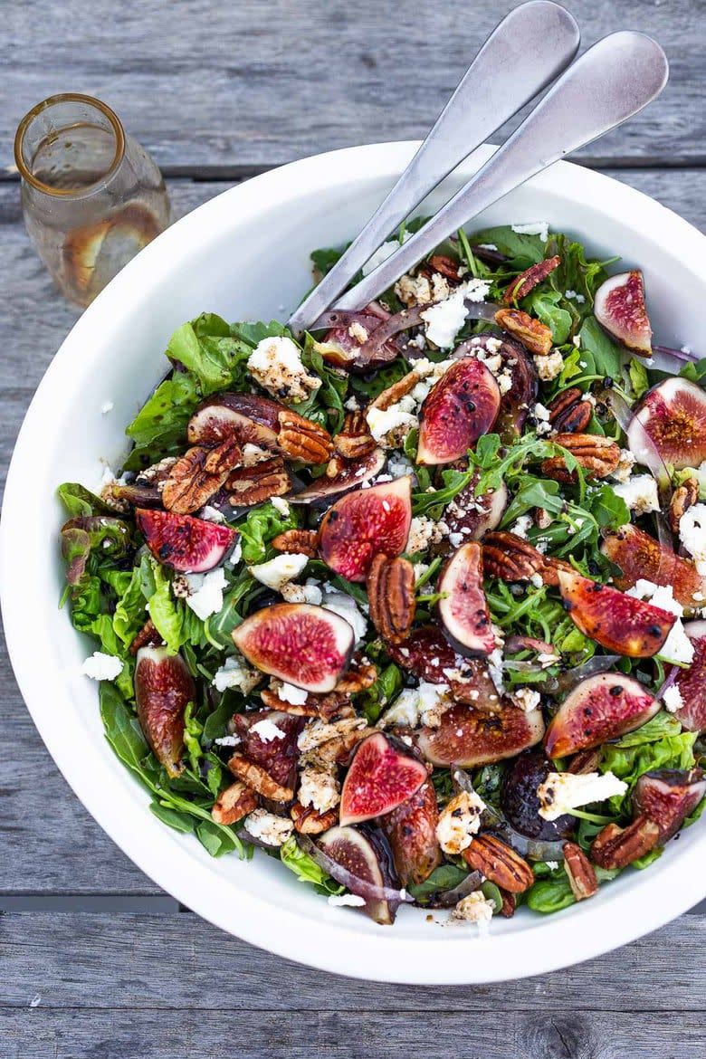 Fig and Arugula Salad With Pecans and Goat Cheese