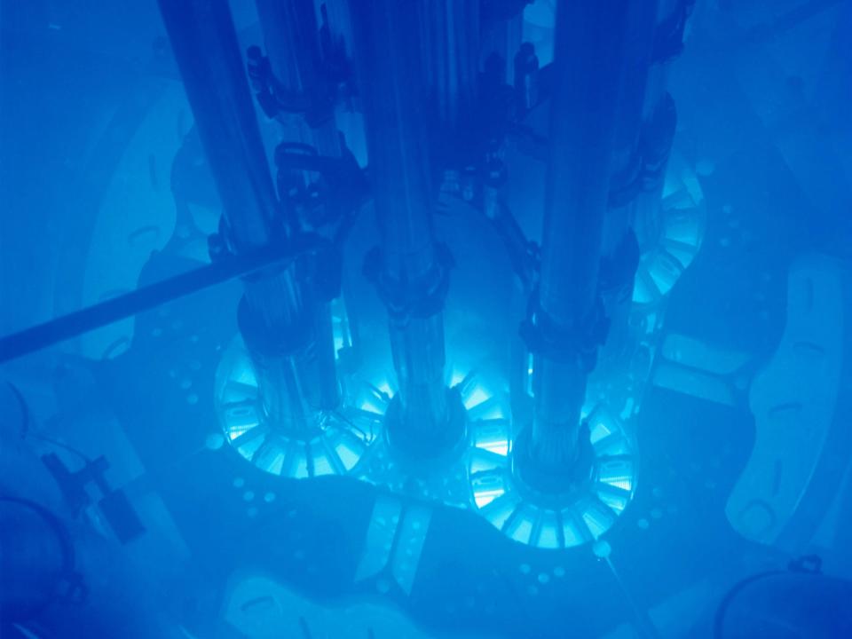 advanced test reactor cherenkov radiation atr nuclear idaho national laboratory flickr nrc ccby2 3954062594_41a026ab14_o