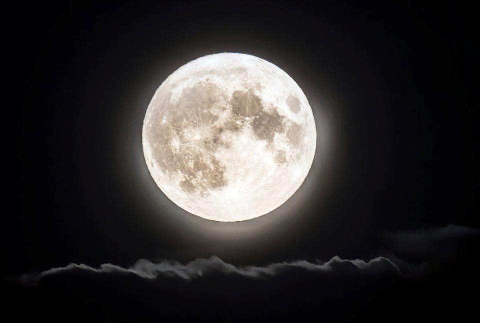 The super blue moon rises over Leeds, Yorkshire on Aug. 30, 2023.<span class="copyright">Danny Lawson—PA Wire/AP</span>