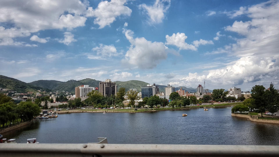 Lago San Roque y ciudad Villa Carlos Paz, Provincia de Córdoba. (Archivo/Getty)