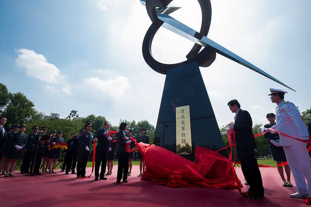 ▲資通電軍於2016年6月底成軍，圖為蔡英文總統出席成軍典禮。（圖／總統府提供）