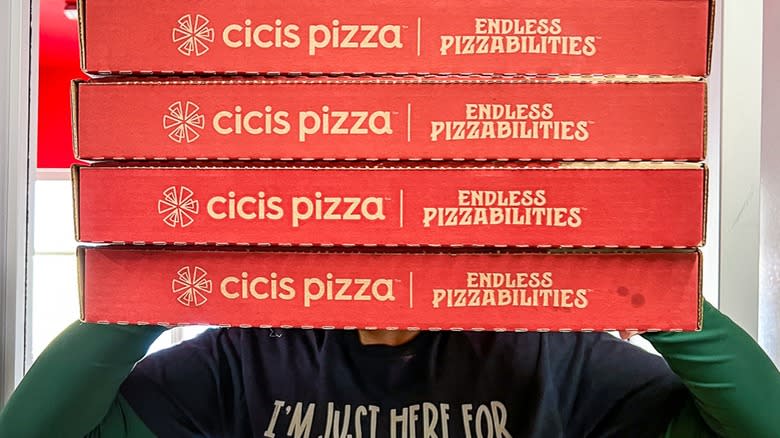 Cicis delivery pizza boxes