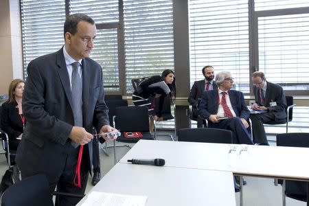 U.N. Secretary-General Special Envoy Ismail Ould Cheikh Ahmed opens with delegations from Sanaa at the Yemen peace talks in Switzerland December 15, 2015. REUTERS/UN Photo/Jean-Marc Ferre/Handout via Reuters