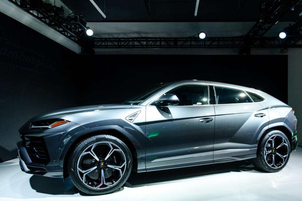 2019 Lamborghini Urus SUV (Credit: Lamborghini)