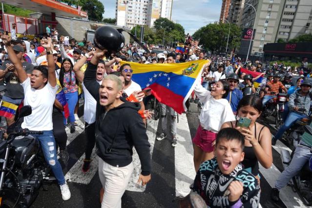 No nos hemos rendido": oposición marcha en Venezuela a pesar de la represión; reaparece María Corina Machado; oficialismo también convoca