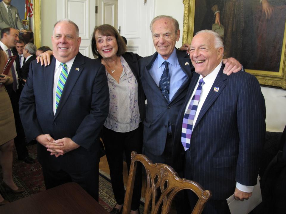 Maryland Gov. Larry Hogan, left, poses with Goody Finkelstein, former Del. Richard Rynd and lobbyist Bruce Bereano after a news conference on Monday, Oct. 23, 2017, in Annapolis after Hogan signed an executive order barring the state from awarding contracts to companies that support boycotts of Israel.