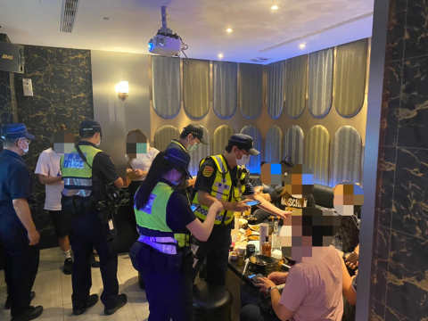 林口警小週末深夜威力掃蕩　強力取締酒駕拚治安護學生