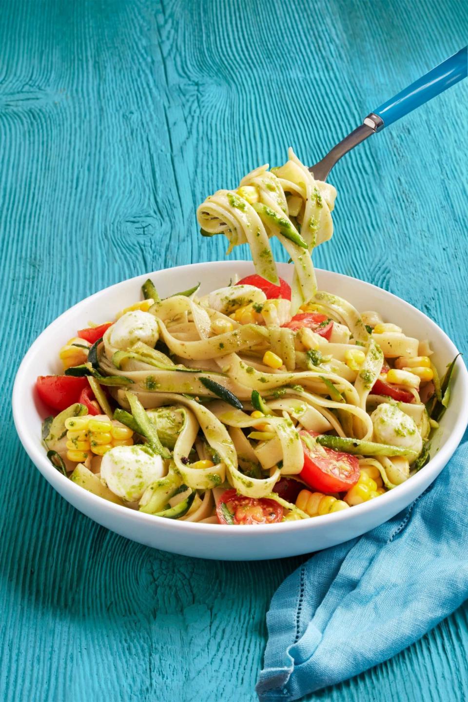 Pasta with Tomatoes, Zucchini & Pesto