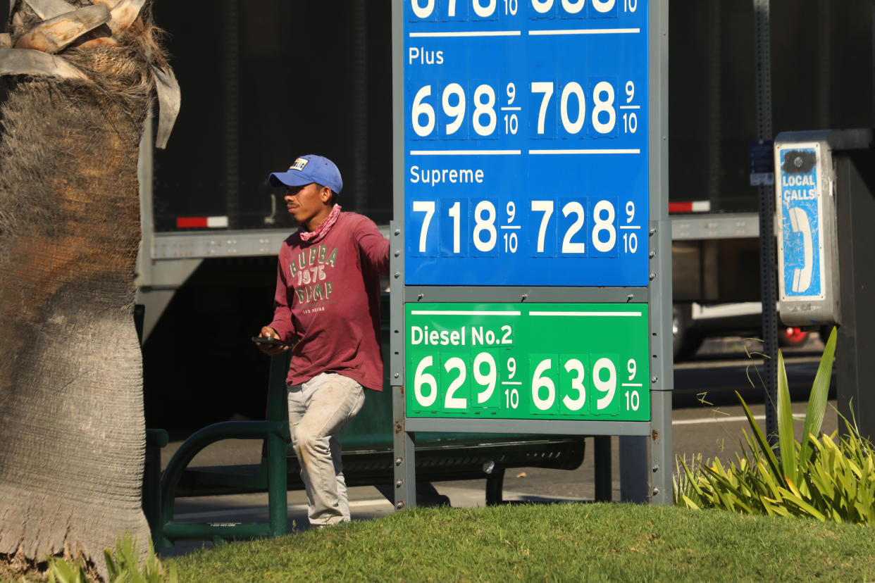 Gas prices are on the rise again in Los Angeles, California on Oct. 3, 2022. (Carolyn Cole / Los Angeles Times via Getty Images)