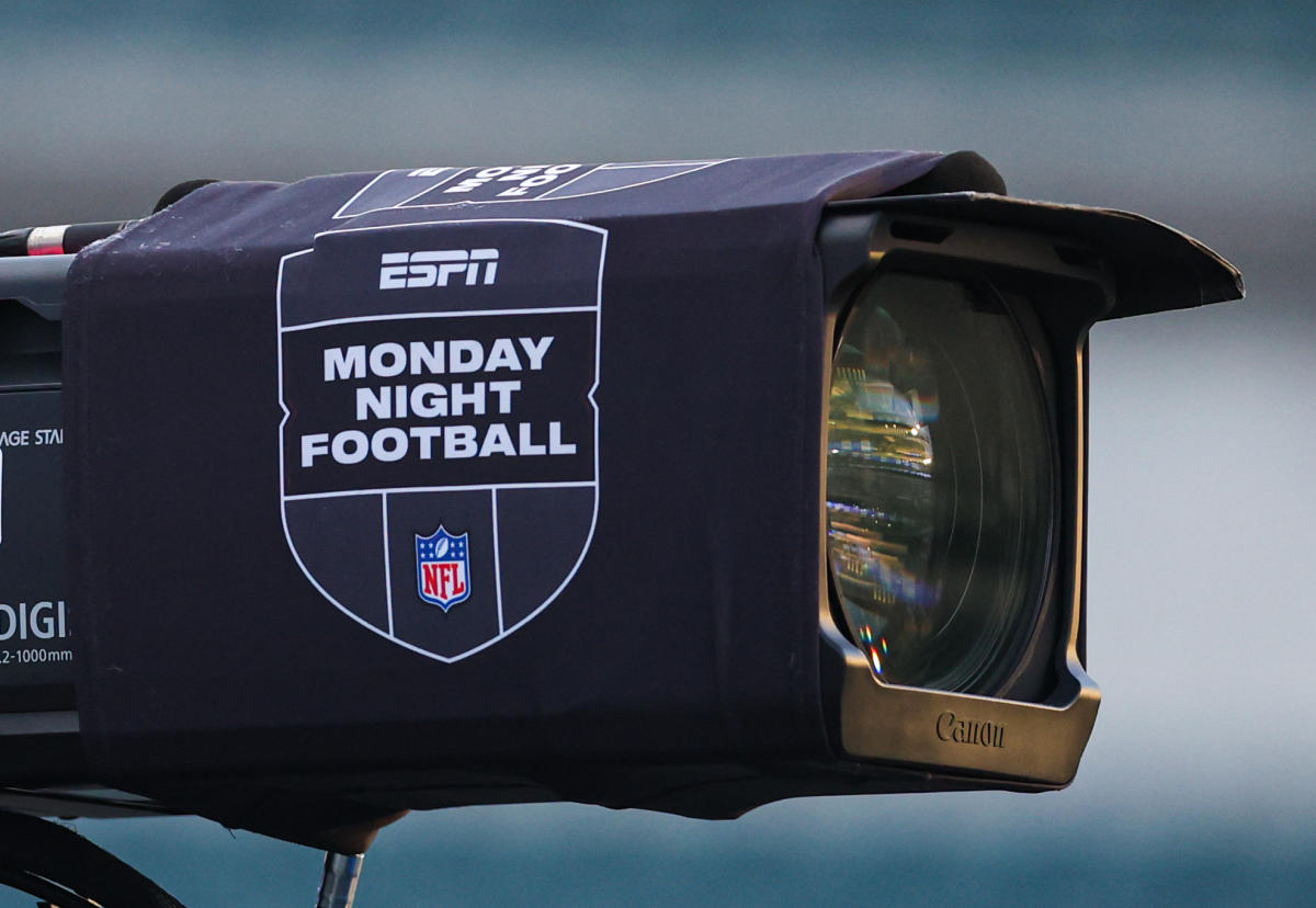 Why Are Chris Fowler, Louis Riddick, and Dan Orlovsky Calling Monday Night  Football in Week 2?