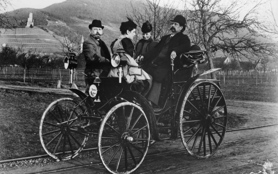 Karl Benz with his wife Bertha in a Benz-Viktoria, 1893