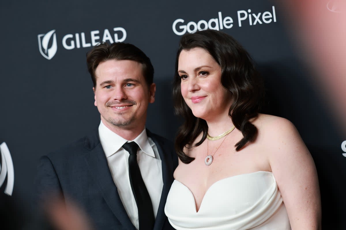 Jason Ritter and Melanie Lynskey (Getty Images for GLAAD)