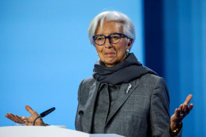 FOTO DE ARCHIVO. La presidenta del Banco Central Europeo (BCE), Christine Lagarde, habla con los medios tras la reunión de política monetaria del Consejo de Gobierno en la sede del BCE en Fráncfort, Alemania