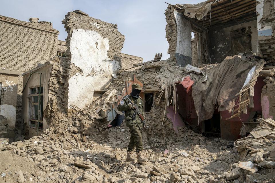 A Taliban fighter checks a destroyed ISIS-K safehouse on Feb. 14, 2023. <a href="https://newsroom.ap.org/detail/699c02b437504085a34732c9264ae1d9?ext=true" rel="nofollow noopener" target="_blank" data-ylk="slk:AP Photo/Ebrahim Noroozi;elm:context_link;itc:0;sec:content-canvas" class="link ">AP Photo/Ebrahim Noroozi</a>
