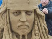 Der Bildhauer Ivan Zverev aus Russland hat Johnny Depp als Captain Jack Sparrow aus «Fluch der Karibik» modelliert. Foto: Stefan Sauer