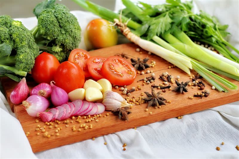 準備多種健康、均衡飲食的材料，蔬果不能少。（圖／翻攝自pixabay）