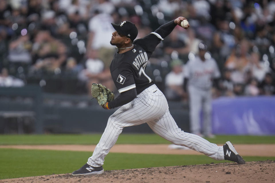 Chicago White Sox relief pitcher Luis Patino throws to a Detroit Tigers batter during the sixth inning of a baseball game Saturday, Sept. 2, 2023, in Chicago. (AP Photo/Erin Hooley)