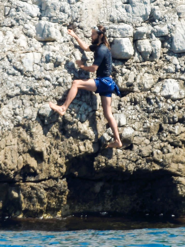 Jared Leto, entre la aventura y el placer en las playas de Francia 