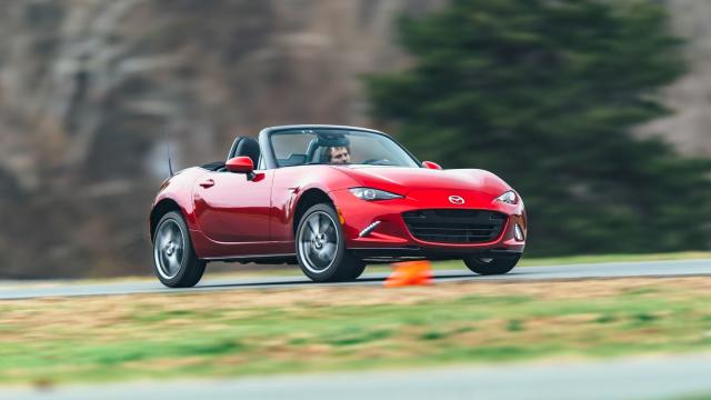 Best Sports Cars Under $30,000 for 2024 - Yahoo Sports