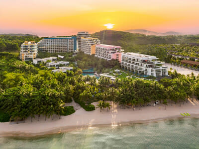 Premier Residences Phu Quoc Emerald Bay - Hero Image - Resort Overview (PRNewsfoto/Premier Residences Phu Quoc Emerald Bay)