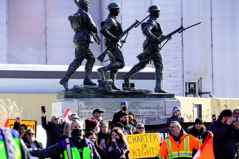 Truckers and supporters continue to protest COVID-19 vaccine mandates in Charlottetown