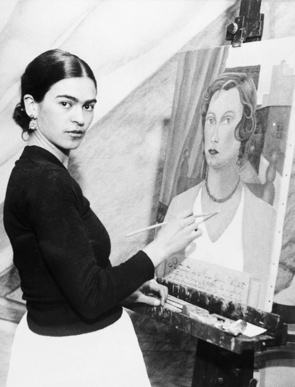 <h1 class="title">Frida Kahlo</h1><cite class="credit">Photo: Getty Images</cite>