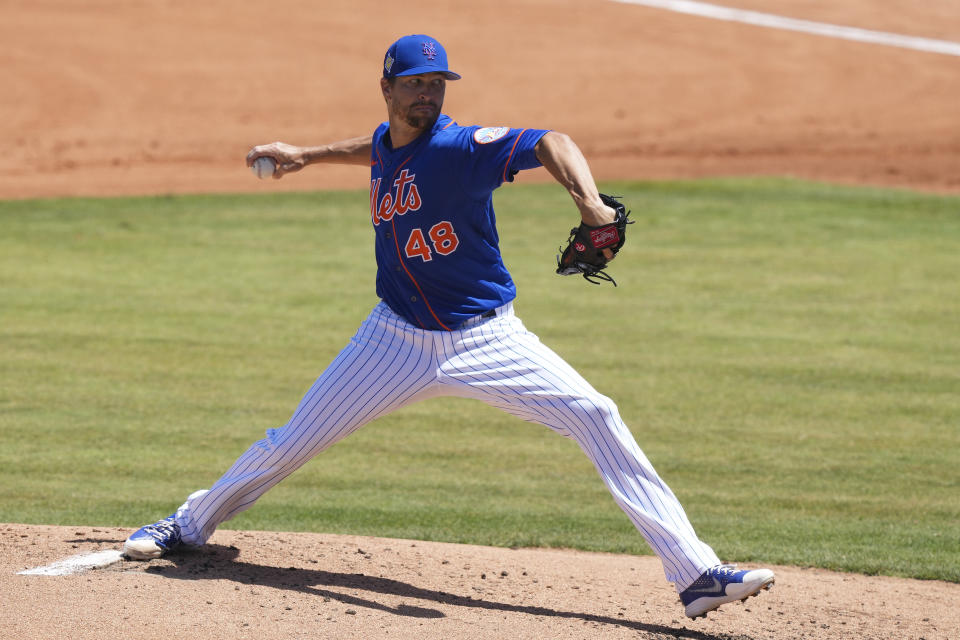 PORT ST. LUCIE, FLORIDA - MARCH 27: Jacob deGrom #48 of the New York Mets throws a pitch during the second inning of the Spring Training game against the St. Louis Cardinals at Clover Park on March 27, 2022 in Port St. Lucie, Florida. (Photo by Eric Espada/Getty Images)