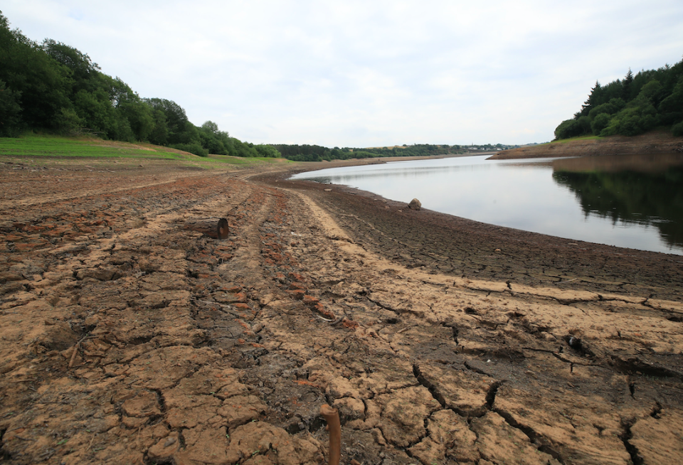 Water levels are low at Wayoh Reservoir at Edgworth near Bolton (Picture: PA) 