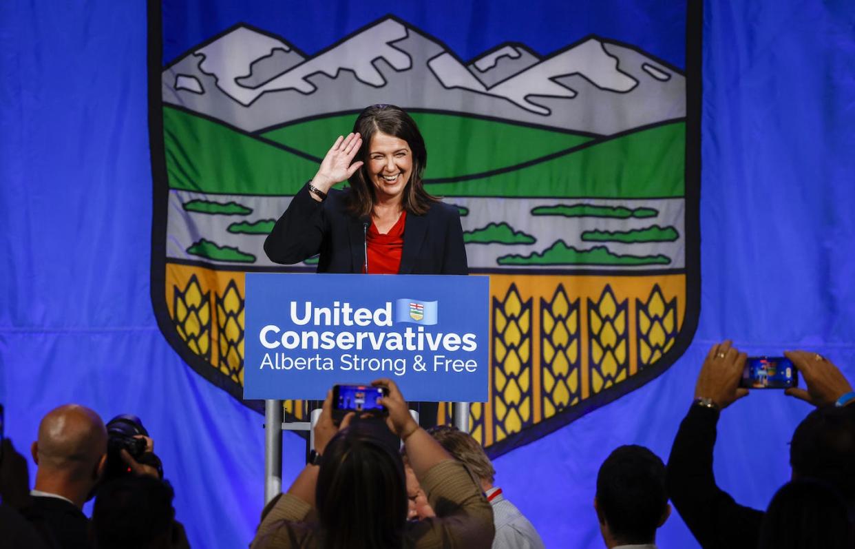 Danielle Smith celebrates after being chosen as the new leader of the United Conservative Party and next Alberta premier in Calgary, Alta., Thursday, Oct. 6, 2022. THE CANADIAN PRESS/Jeff McIntosh