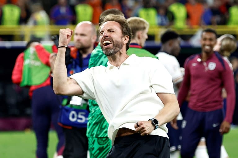 El seleccionador Gareth Southgate festeja la clasificación de Inglaterra a la final de la Eurocopa tras ganar 2-1 a Países Bajos en la final. En Dortmund (Alemania), el 10 de julio de 2024 (KENZO TRIBOUILLARD)