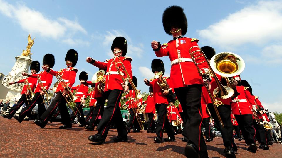 King's Guards marching