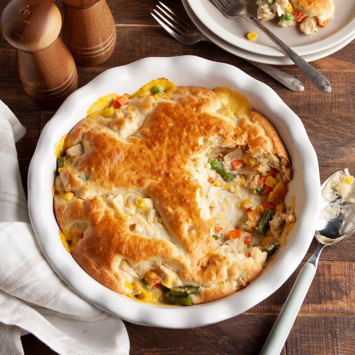 Chicken Biscuit Potpie Exps Ft21 10094 F 0205 1 4