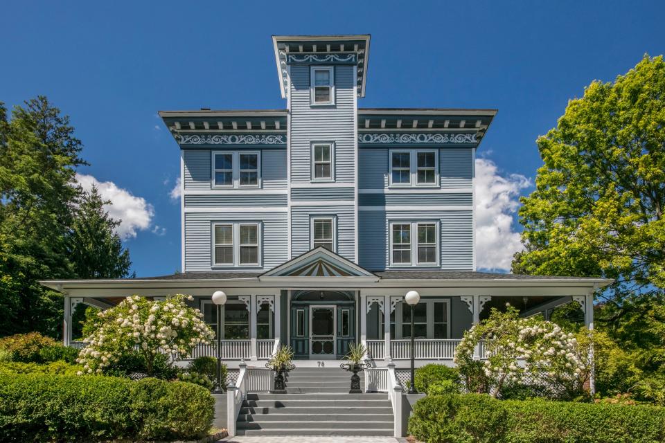 An iconic Larchmont Victorian that sits right at the edge of Manor Park and was once a hotel resort come on the market for the first time in 28 years and sold for $4 million last year.
(Photo: Photos courtesy of Houlihan Lawrence)