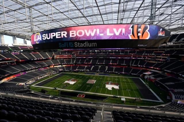 Bengals arrive at SoFi Stadium for Super Bowl LVI