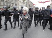 <p>Russian police block protesters during a demonstration against President Vladimir Putin in St.Petersburg, Russia, Saturday, May 5, 2018. (Photo: Dmitri Lovetsky/AP) </p>