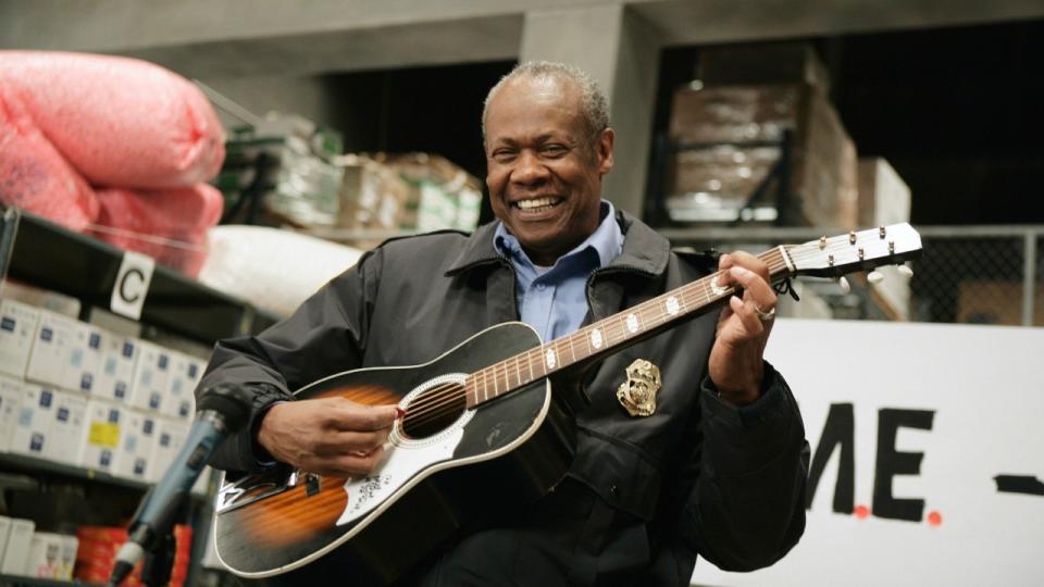 Rainn Wilson, Steve Carell and more co-stars mourned the actor, who portrayed Hank the security guard in the beloved comedy series, and died on May 16.