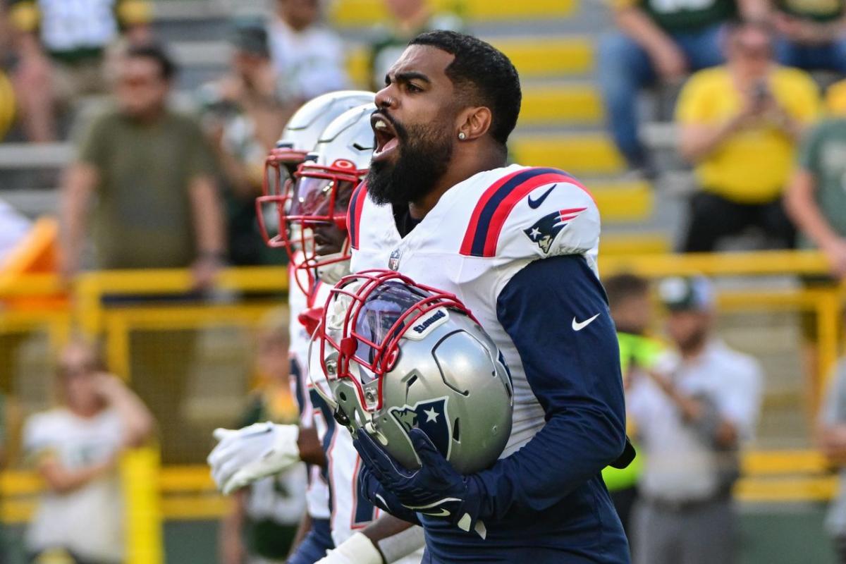 Ezekiel Elliott raves about experience so far with Patriots