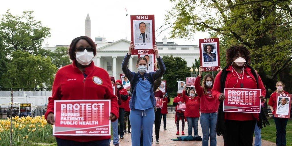 nurses coronavirus protest white house